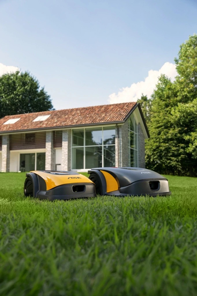Robotas vejapjovė Stiga A 7500 nuotrauka