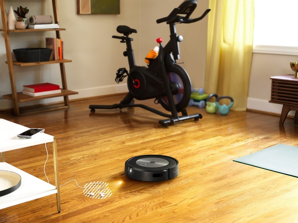 iRobot Roomba J7 Plus nuotrauka