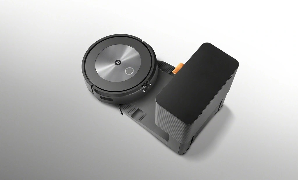 iRobot Roomba J7 Plus nuotrauka